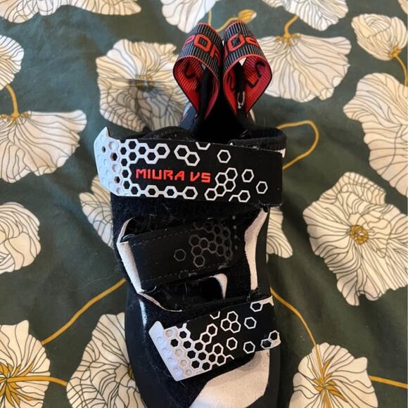 La Sportiva Miura VS (Size 39) - Picture 1 of 2